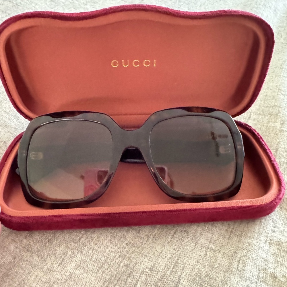 Gucci Women's Black Square Sunglasses